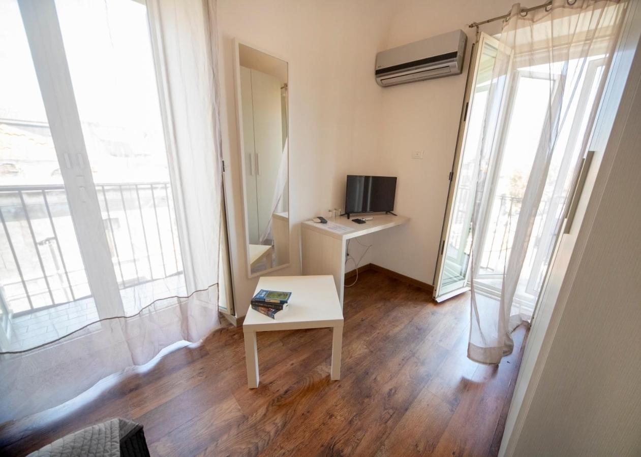 Zurria Rooms Catania Exterior photo
